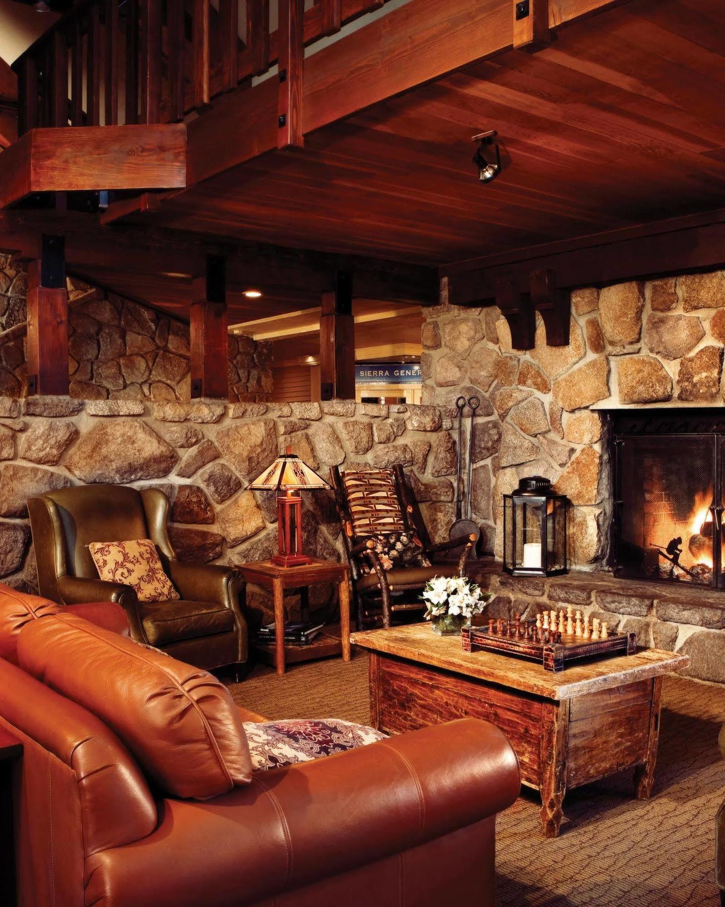 Hotel Mammoth Mountain 3*
